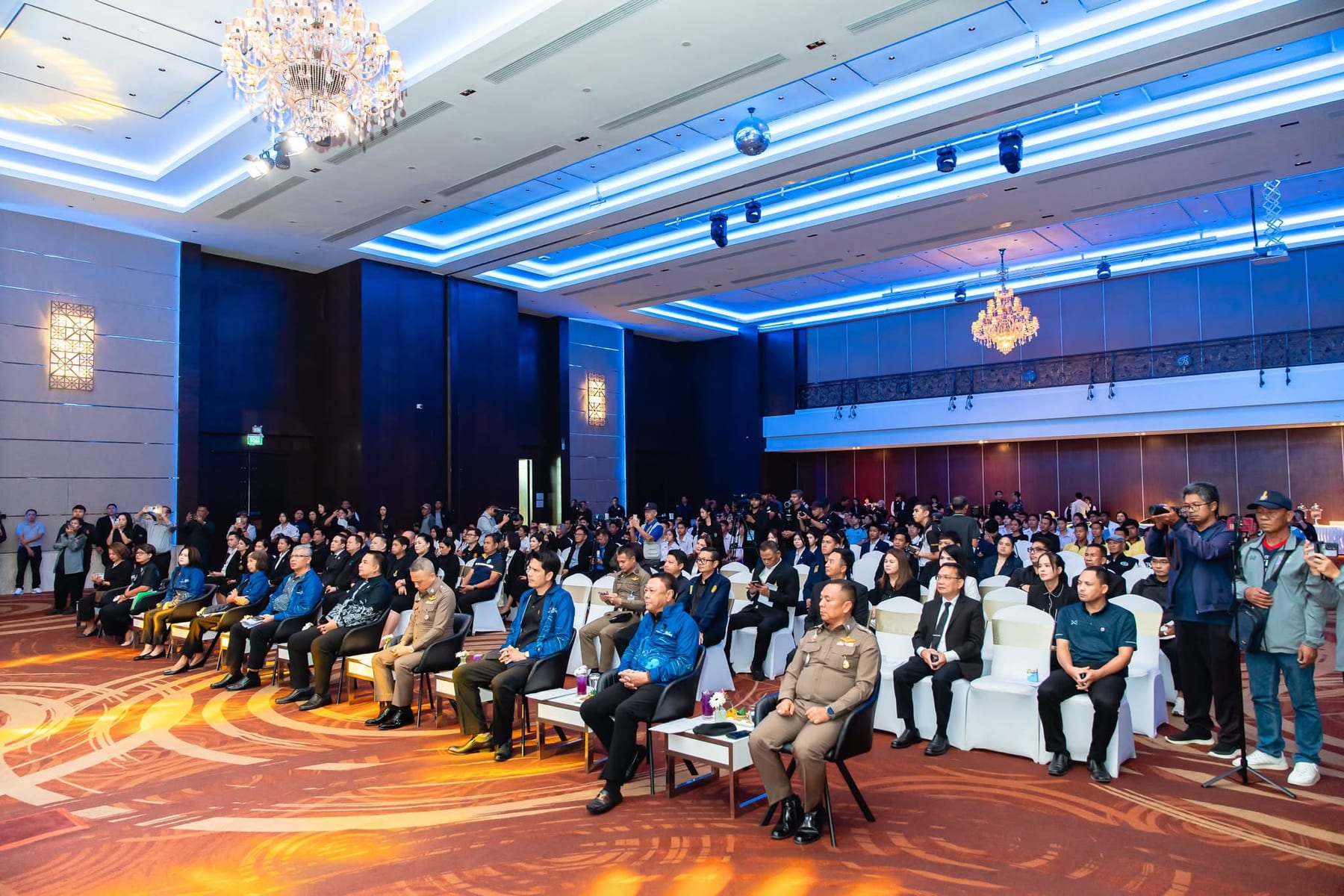 บรรยากาศผู้เข้าร่วมงานภายในห้องประชุม